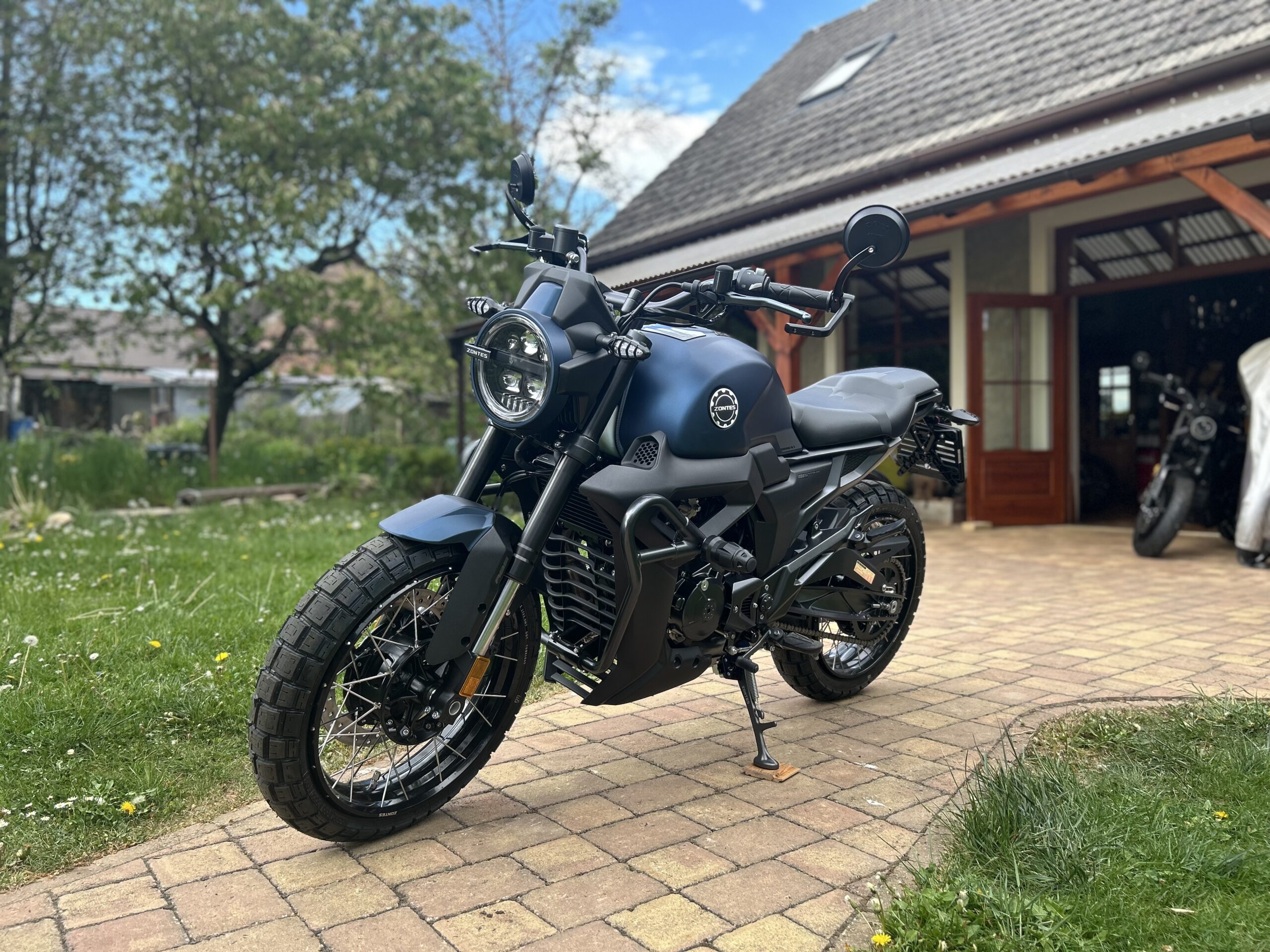 Zontes 125 Scrambler - Obrázek 2
