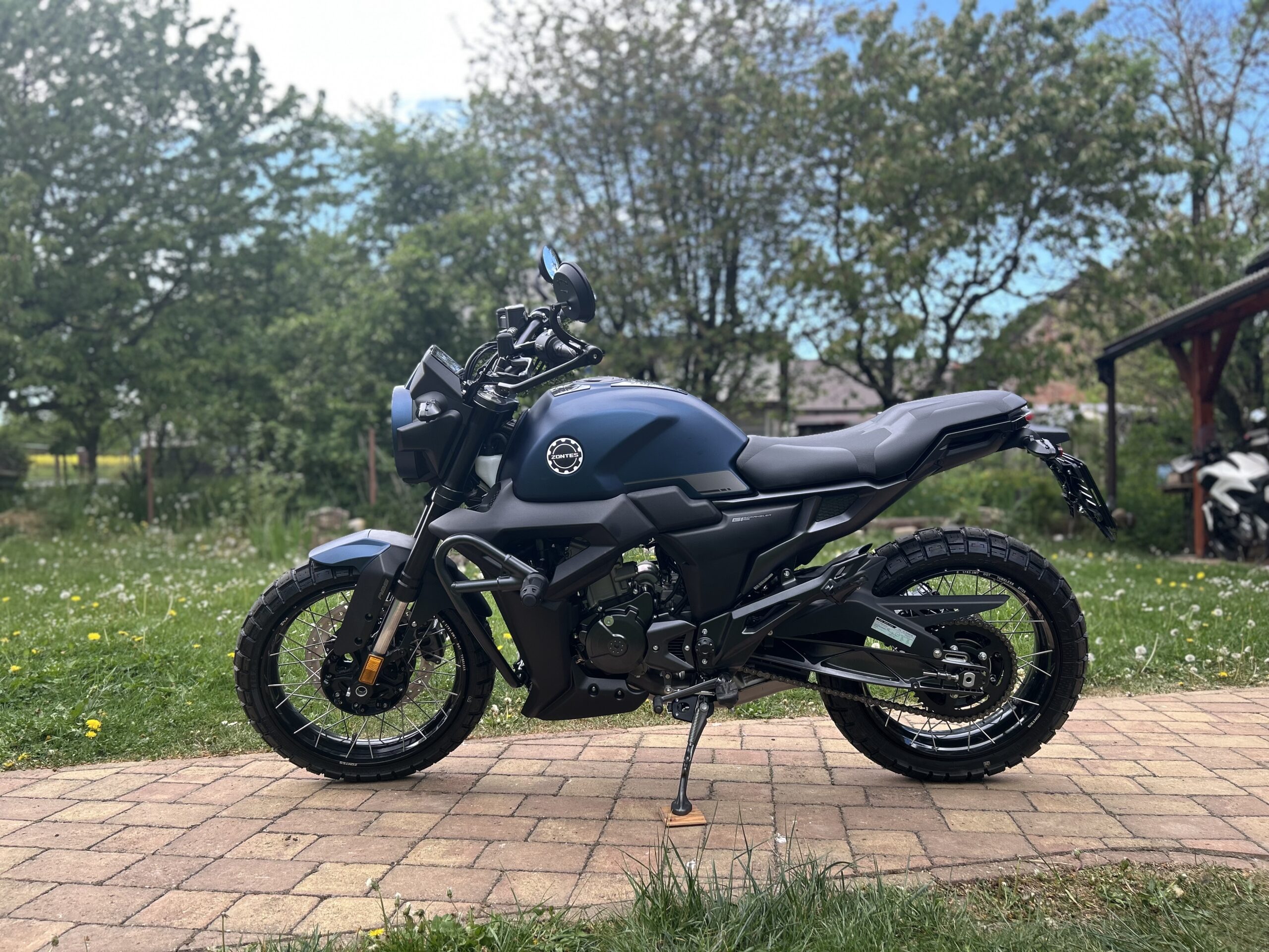 Zontes 125 Scrambler - Obrázek 3