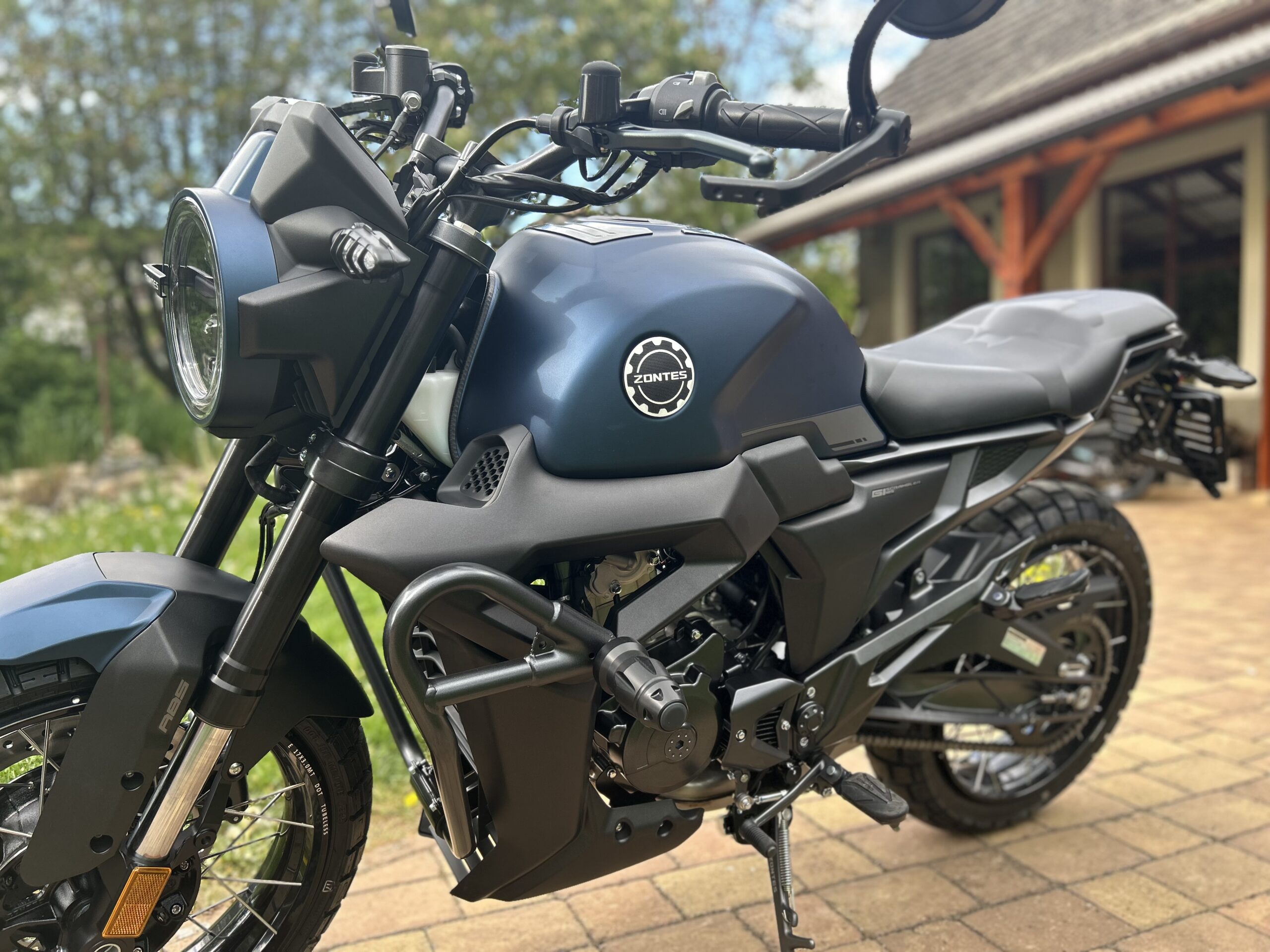 Zontes 125 Scrambler - Obrázek 8