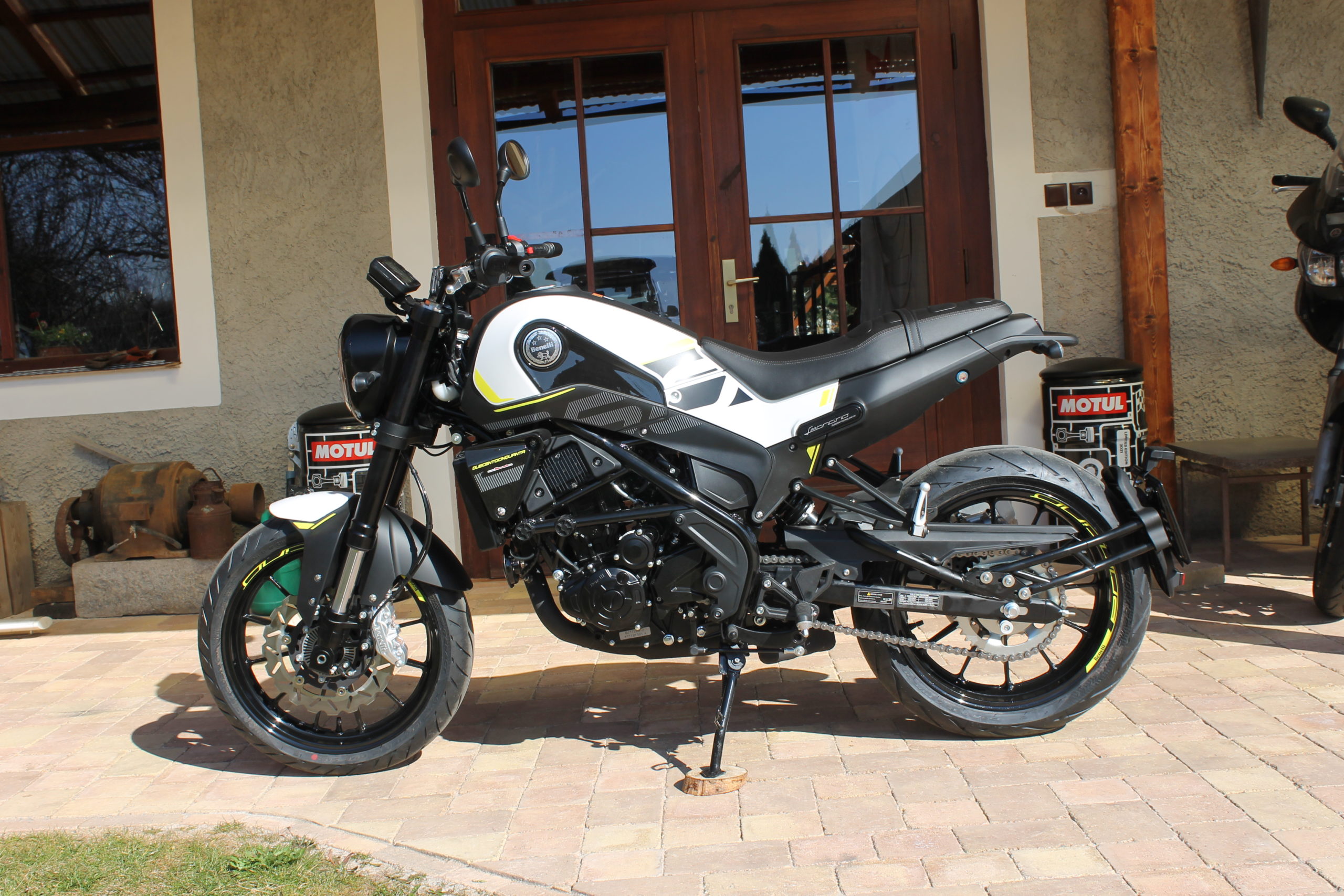 Benelli Leoncino 250 - Obrázek 2