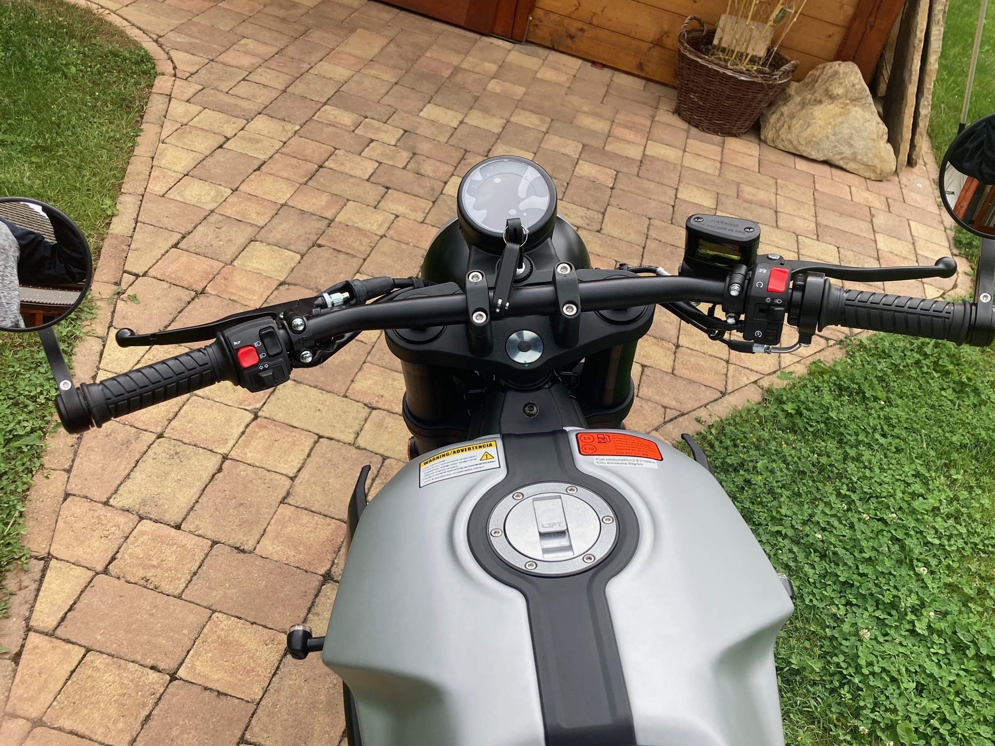 Brixton Crossfire 125 - Obrázek 9