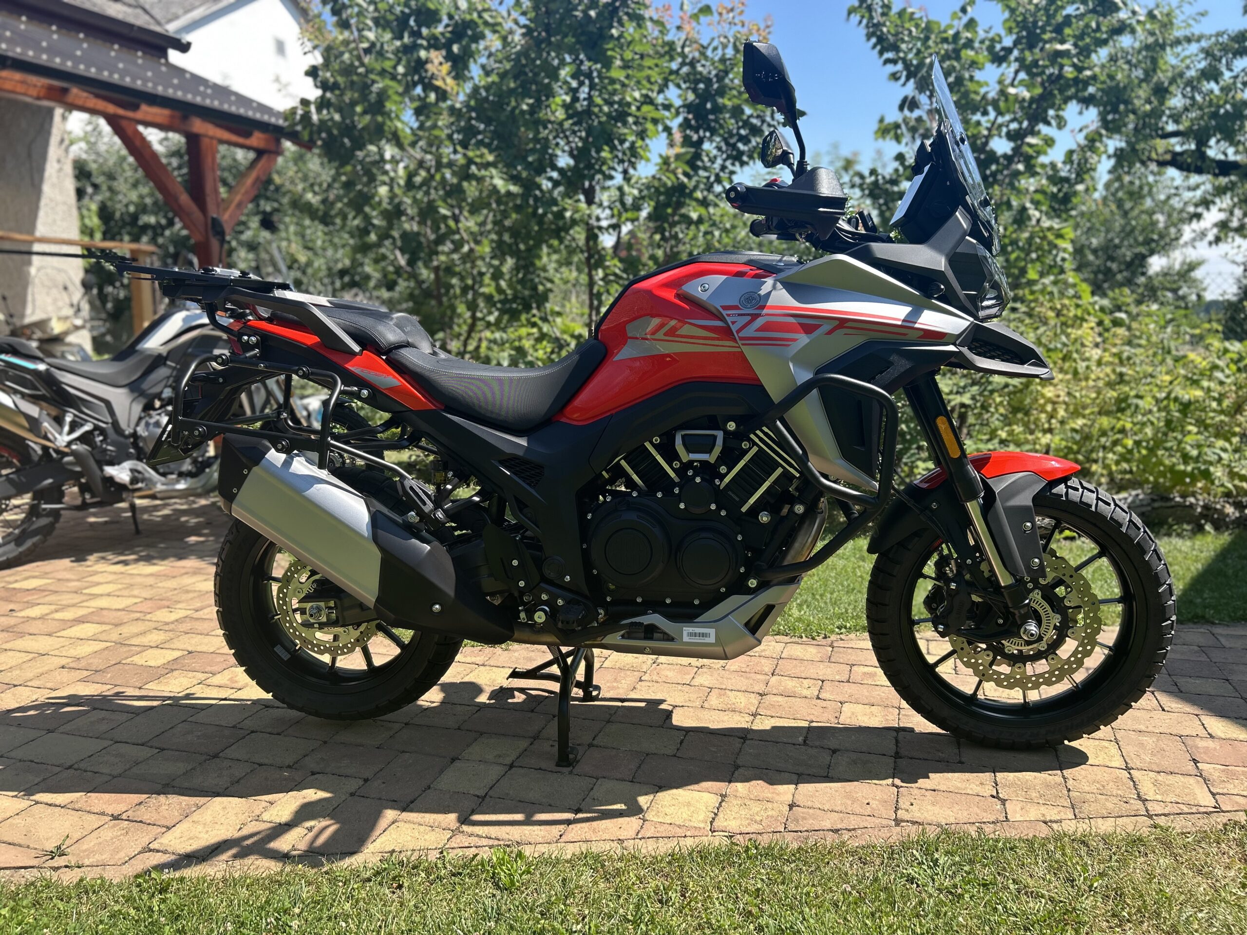 Morbidelli T1002V