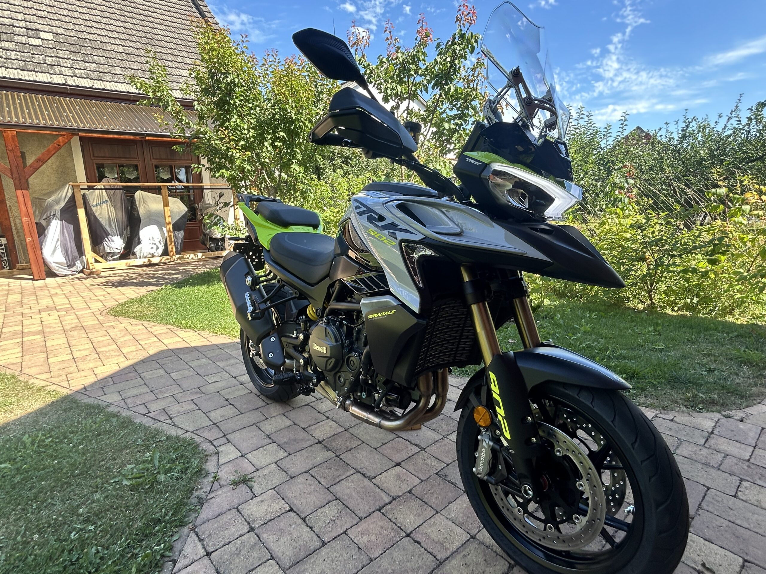 Benelli TRK 902 Stradale - Obrázek 12