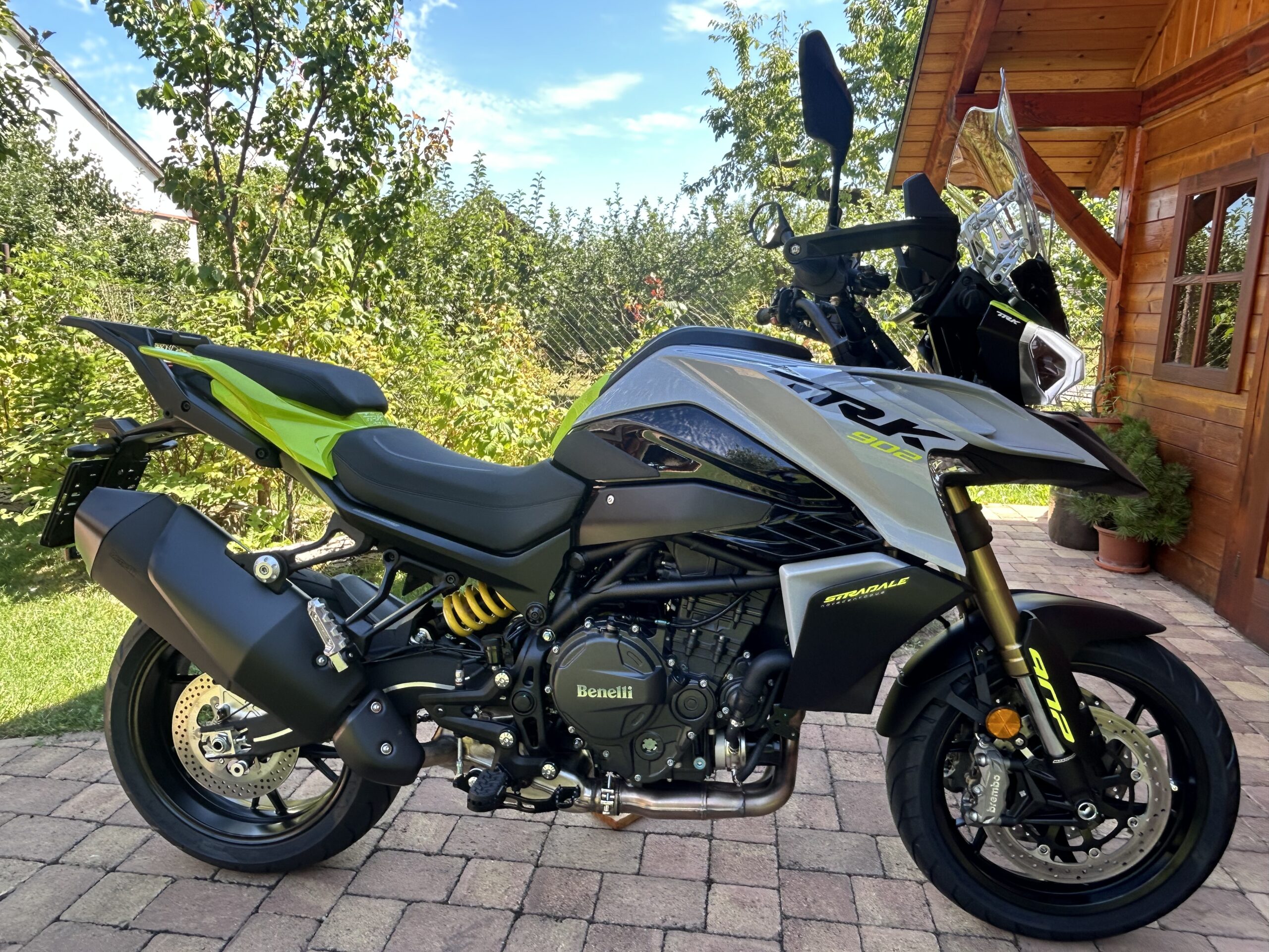Benelli TRK 902 Stradale