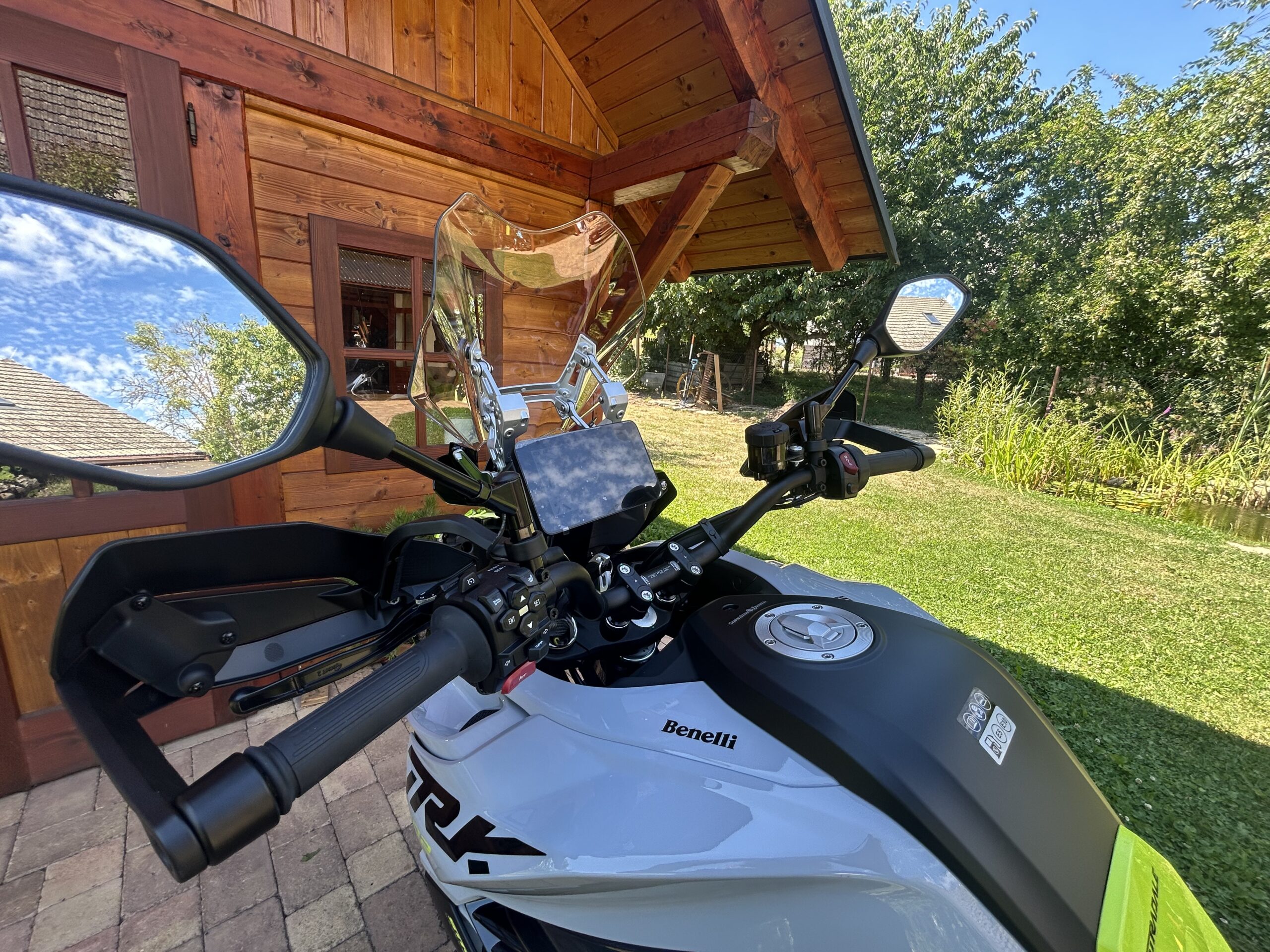 Benelli TRK 902 Stradale - Obrázek 17