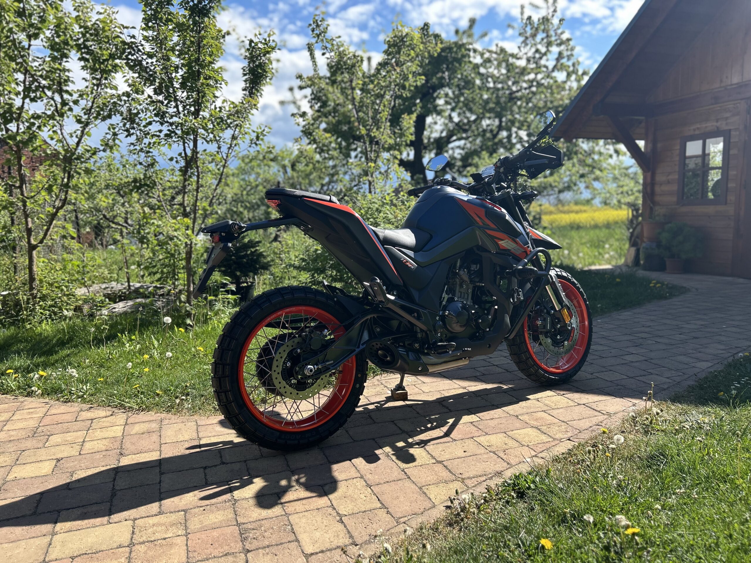 Zontes 125 Hyper Trail - Obrázek 4