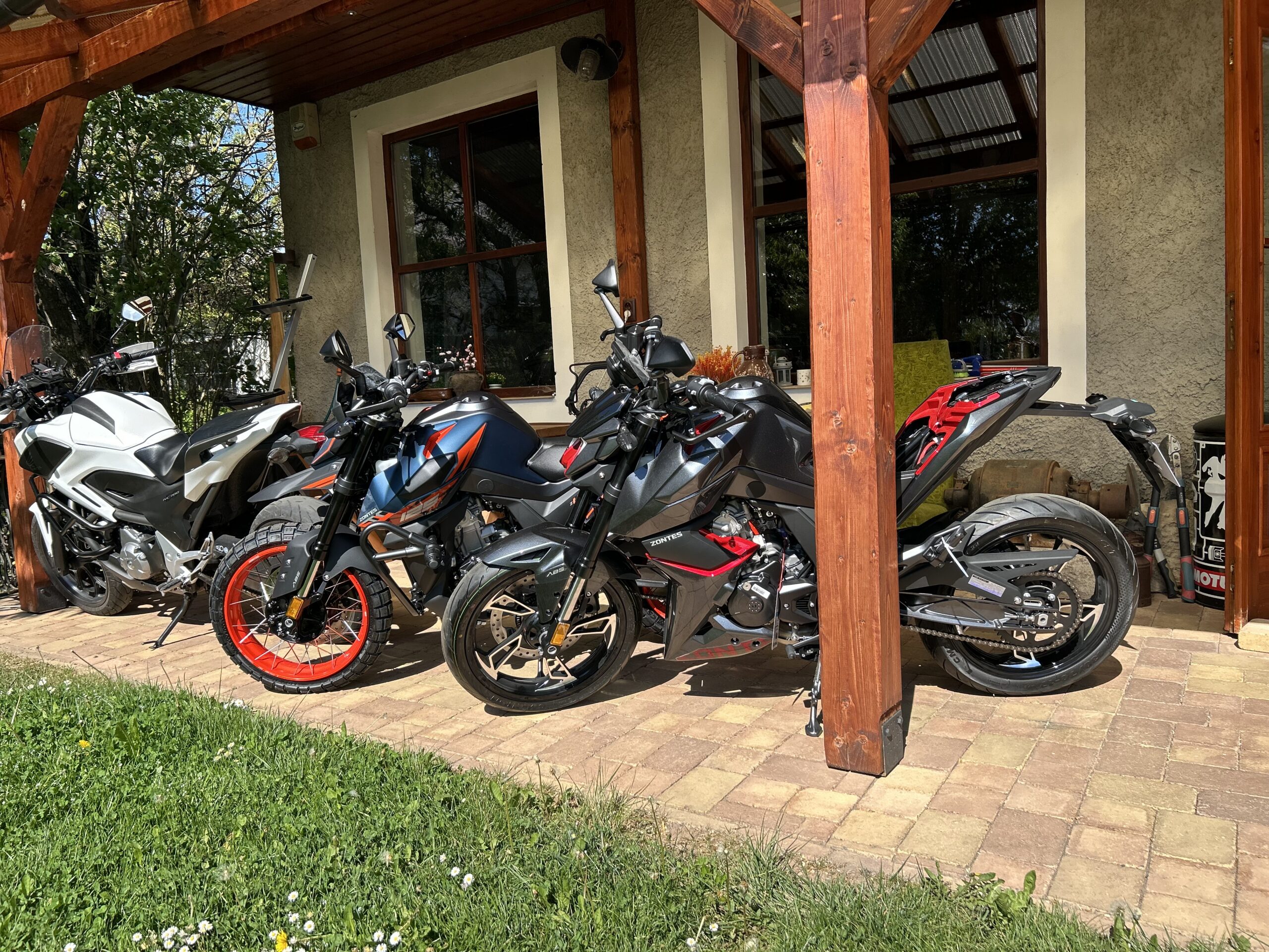 Zontes 125 Hyper Trail - Obrázek 24