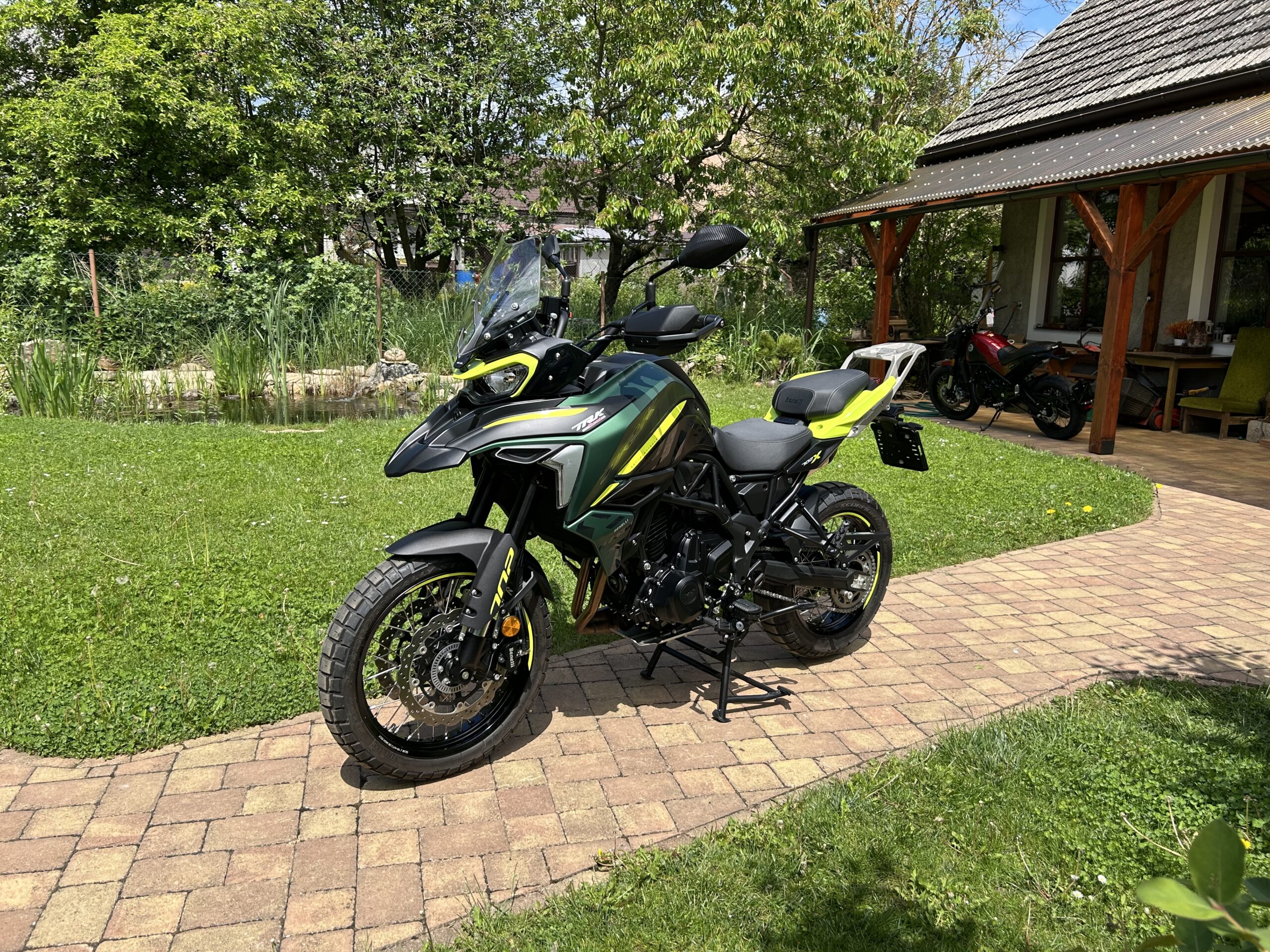 Benelli TRK 702X