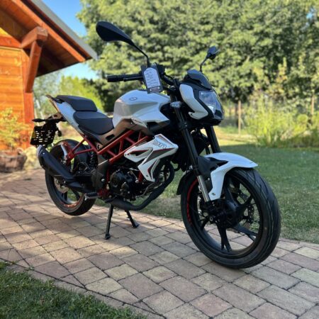 Benelli BN125