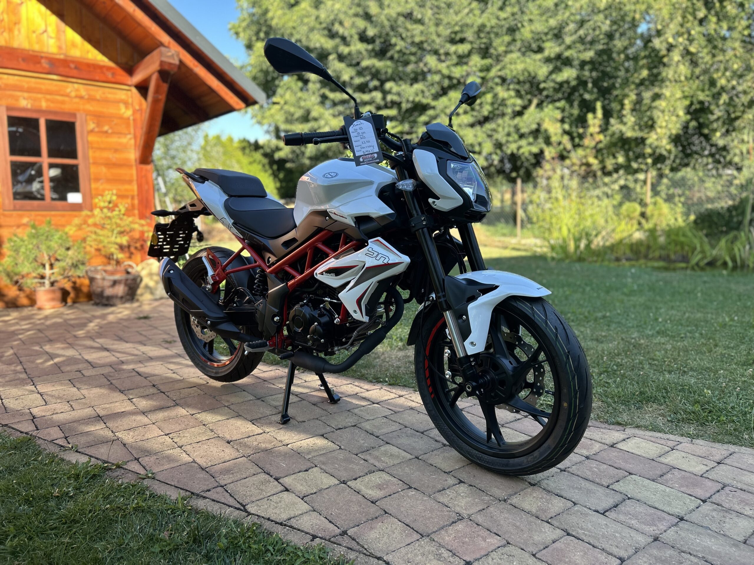 Benelli BN125