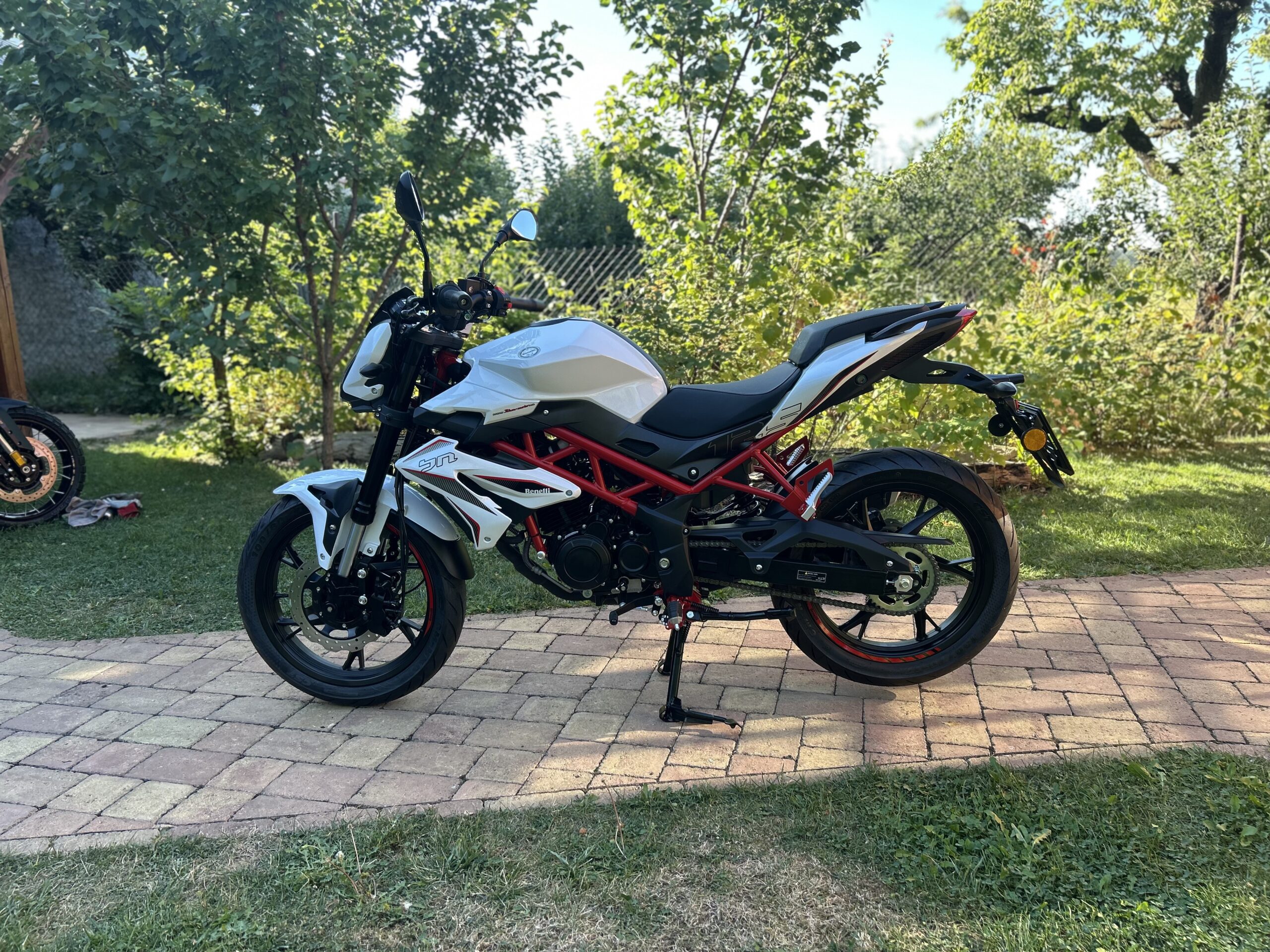 Benelli BN125 - Obrázek 8