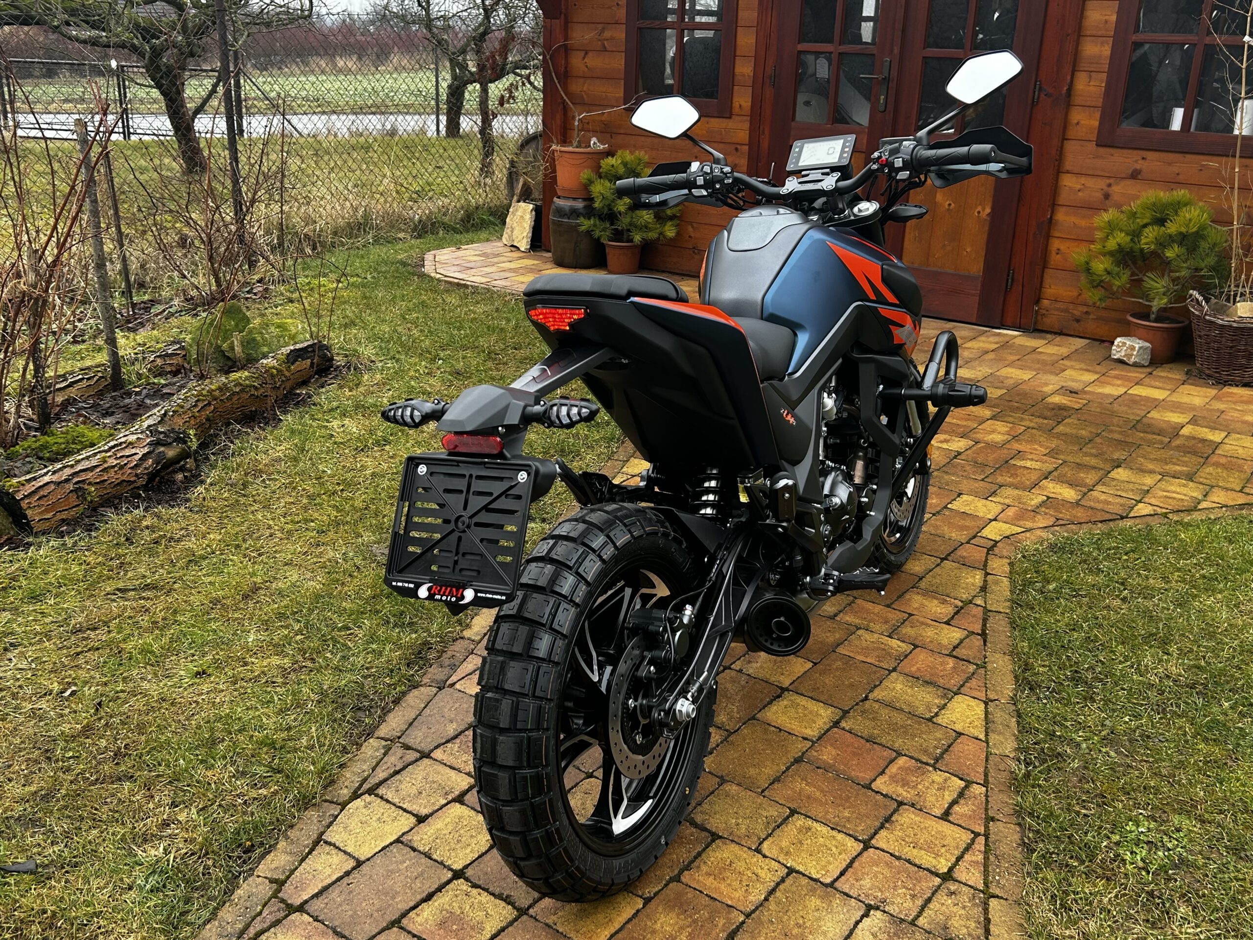 Zontes 125 Hyper Trail - Obrázek 15