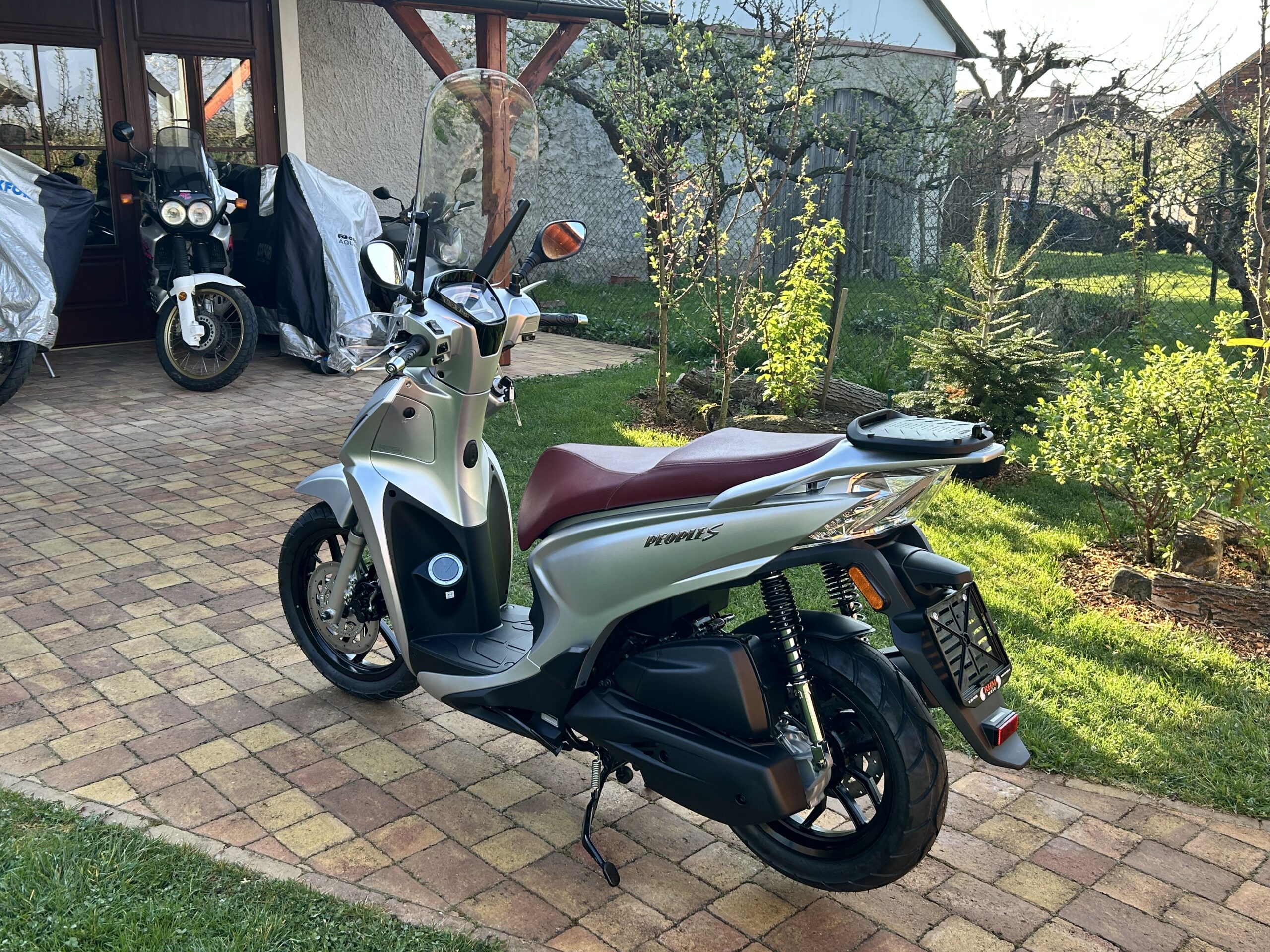 Kymco New People S125i ABS - Obrázek 7
