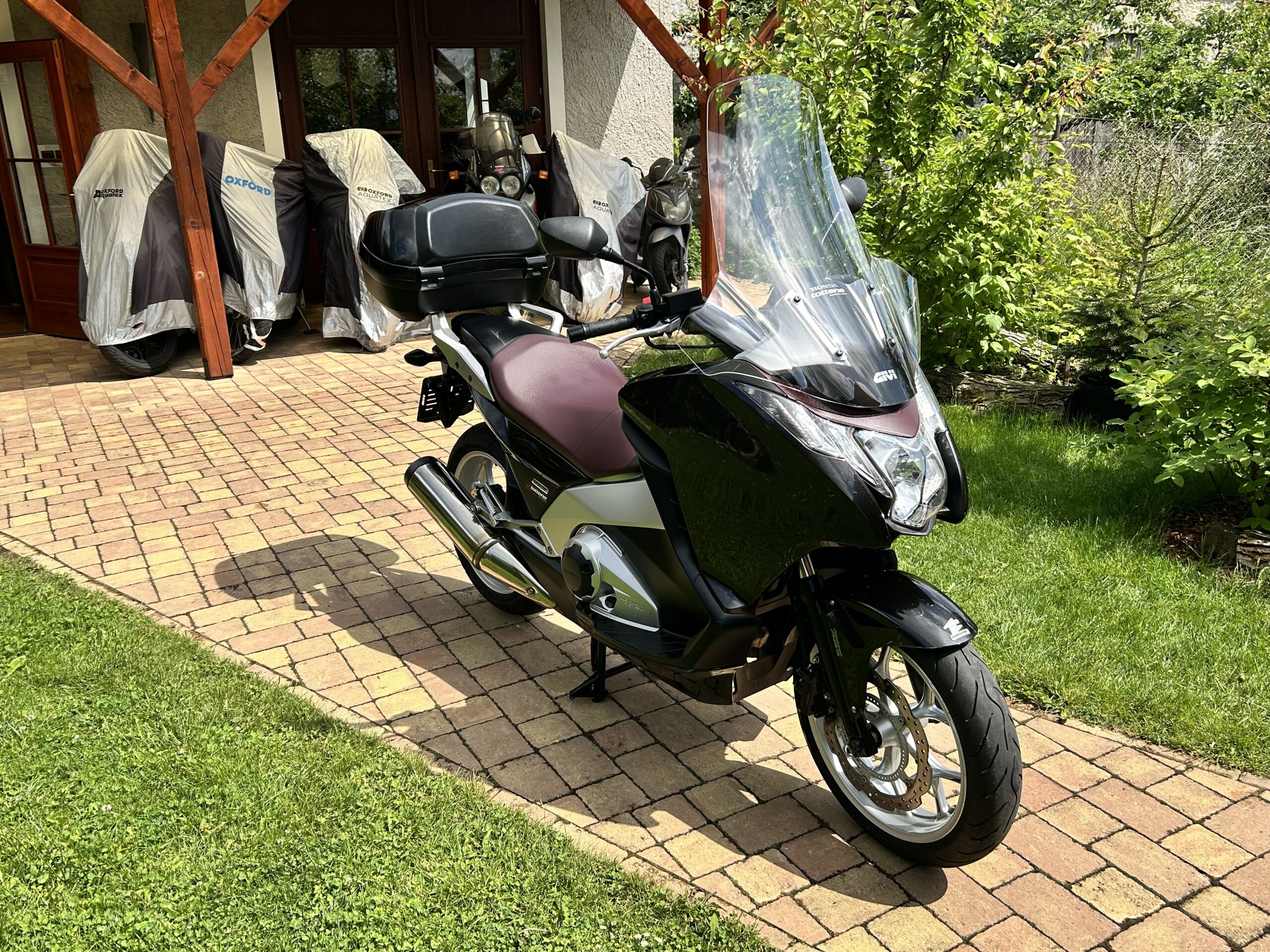 Honda Integra 700D