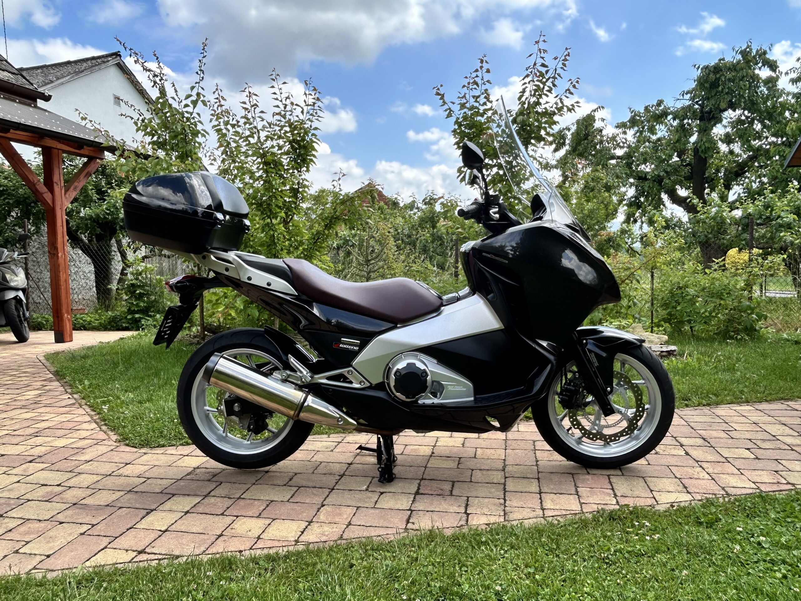 Honda Integra 700D - Obrázek 3
