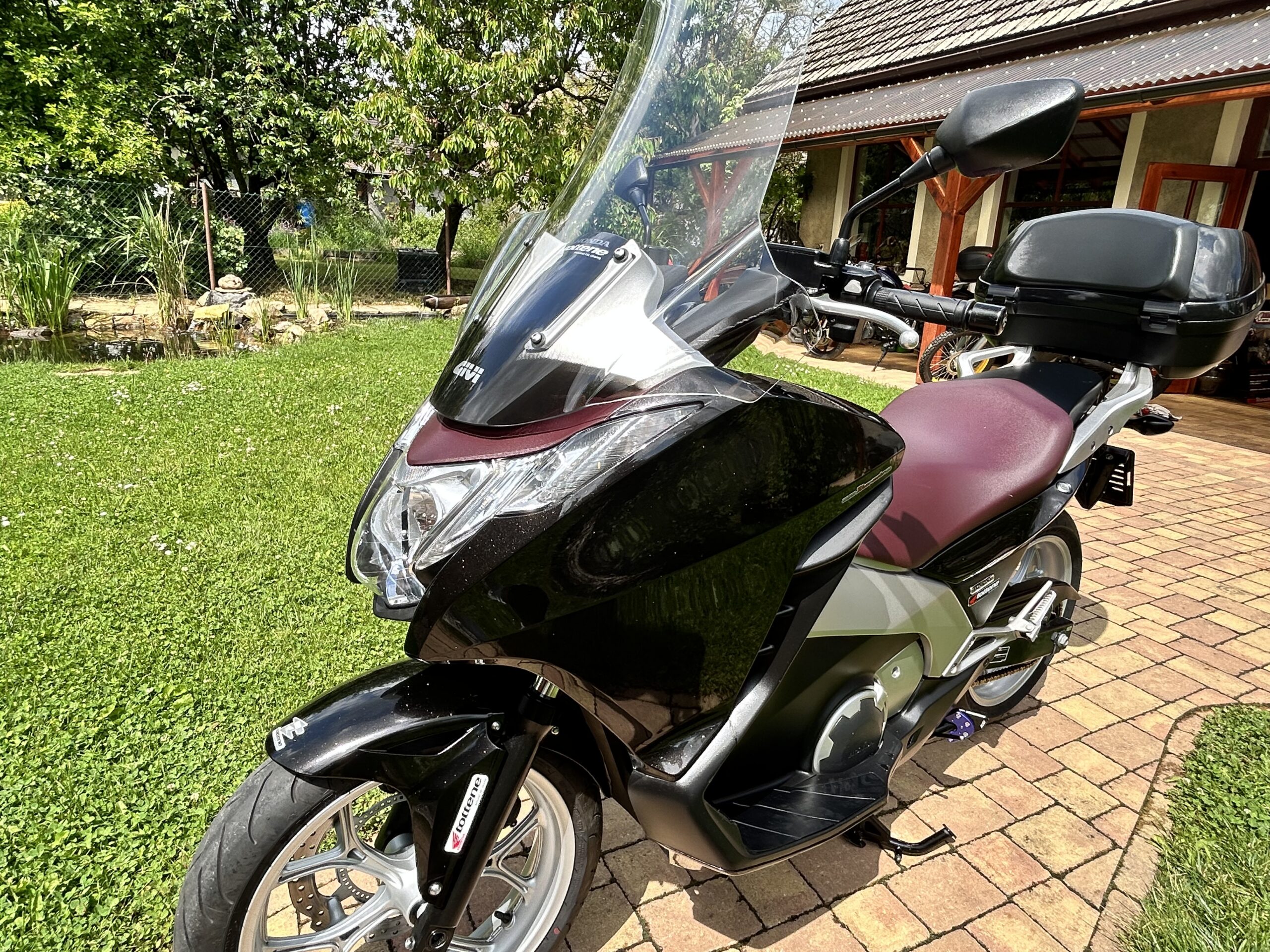 Honda Integra 700D - Obrázek 5