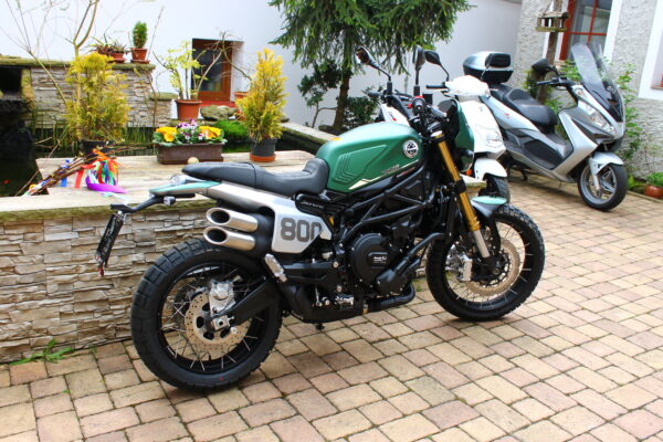 Benelli Leoncino 800 Trail - Obrázek 3